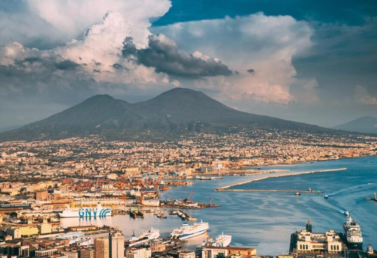 Casina Via Foria Bed & Breakfast Napoli Ngoại thất bức ảnh