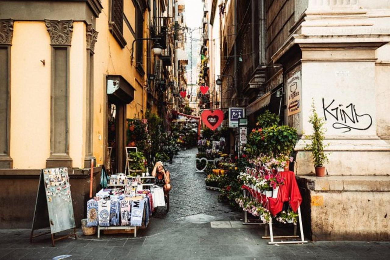 Casina Via Foria Bed & Breakfast Napoli Ngoại thất bức ảnh
