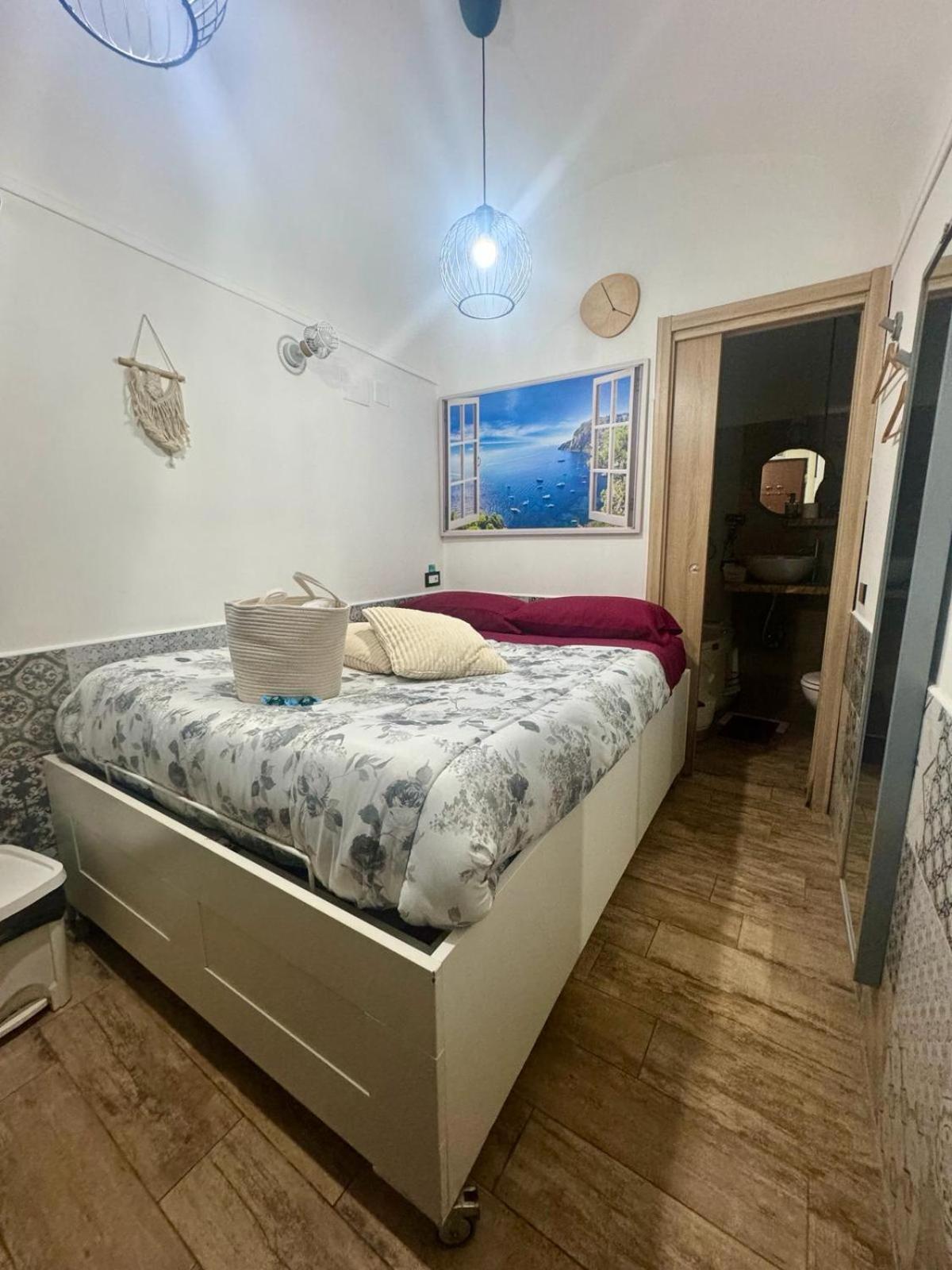 Casina Via Foria Bed & Breakfast Napoli Ngoại thất bức ảnh
